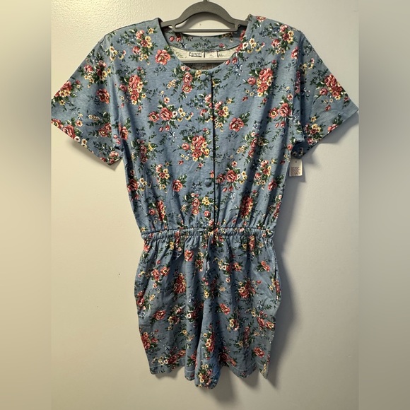 capacity petites Pants - Capacity Petites New Old Stock NWT cottagecore floral romper. petite Large